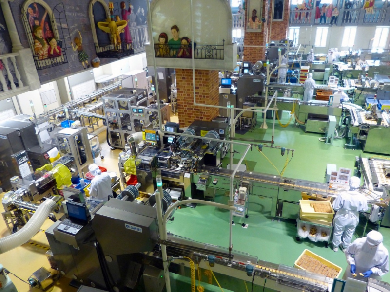 vente-GRIMAUD-min_japan_sapporo_chocolate_factory_label_packaging_cookie_machine_operators-961509